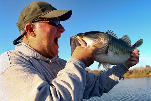 <p>
	Capps, who started the day in 10th place, was very excited to see this big largemouth.</p>
