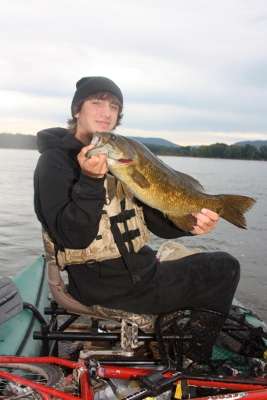<p>
	Alan Rosenberger is a junior pro staffer at The Bass College, and with catches like this, you can see why!</p>
