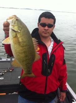 <p>
	If you havenât been fishing in California, this is what youâre missing. Zach Meeks showed off this smallmouth from Folsom Lake in the Golden State.</p>

