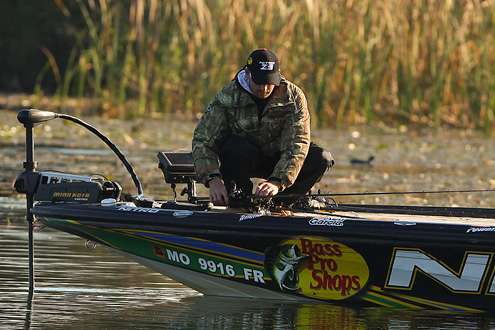 <p>
	Not long after arriving, DeFoe picks up another rod, keeping up a blistering pace for the day.</p>
