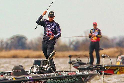 Aaron Martens yanks in a fish in front of KVD as their proximity allowed the anglers to display some showmanship.
