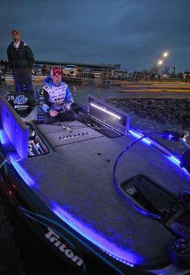 <p>
	Not only is Howellâs truck and trailer lines in blue lights, so is the deck of his boat.</p>
