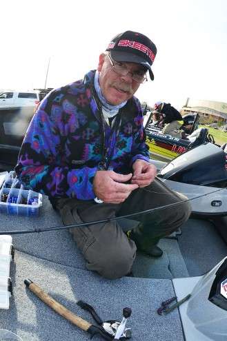 <p>
	Tom Jessop talks about his day as he reties baits.</p>

