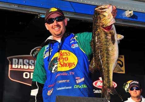 <p>
	<strong>OTT DEFOE</strong></p>
<p>
	<strong>Fourth in the Toyota Tundra Bassmaster Angler of the Year standings</strong></p>
<p>
	This is the first Classic appearance for the Knoxville, Tenn., angler, who was the Elite Seriesâ top rookie.  DeFoe went on to win the Evan Williams Bourbon All-Star Championship.</p>

