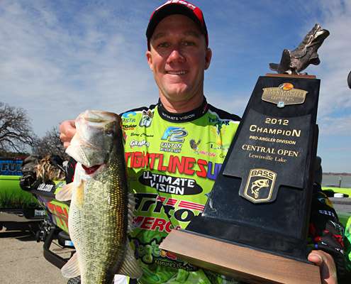 <p>
	Brent Chapman brings home the trophy and a 2013 Bassmaster Classic berth.</p>
