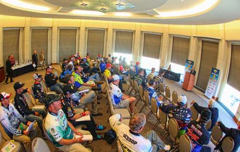 <p>
	B.A.S.S. Tournament Director Trip Weldon conducted the anglers meeting on Tuesday.</p>
