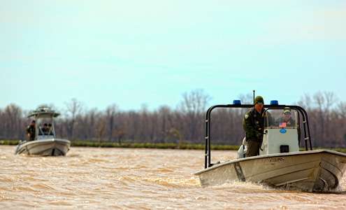 <p>
	Louisiana game wardens were on patrol on the Red River. </p>
