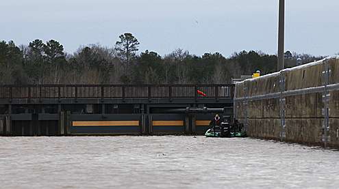 Shaw Grigsby sits alone in Lock 4, waiting to lock down to Pool 3, on Day One of the Bassmaster Classic on the Red River.