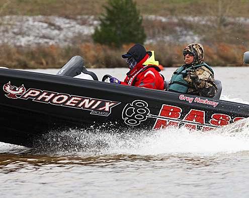 Greg Hackney backs off the throttle as he approaches Lock 4 on the Red River. Hackney and Shaw Grigsby were the only competitors to make the long run into Pool 3 during the first day of the Bassmaster Classic. It gave them about three hours of actual fishing time.