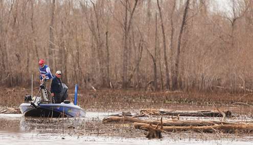 <p>
	Jones said the water was dropping, making it more and more difficult to access the area. </p>
