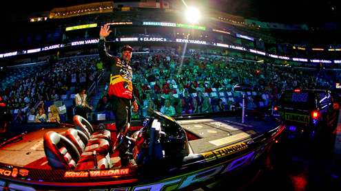 Kevin VanDam enters the arena in 2011, knowing that he had the Classic all sewn up. The crowd knew it, too.
