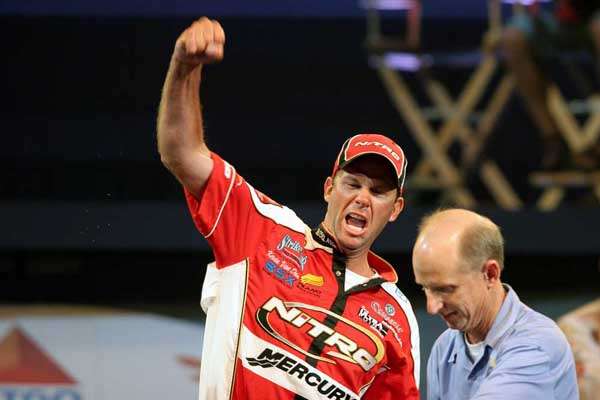 <p>
	<strong>Lightest winning catch</strong></p>
<p>
	Not only does Kevin VanDam have the Classic record for heaviest catch in the five bass era (69-11 in 2011), but he also holds the record for lightest winning catch. In 2005 it took just 12 pounds, 15 ounces to win the Pittsburgh Classic on Three Rivers.</p>
