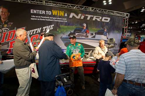 <p>
	Dennis Tietje and Roland Martin were on hand signing autographs at the Bass Pro Shops booth.</p>
