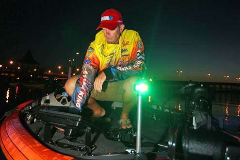 <p>
	 </p>
<p>
	Keith Combs adjusts his electronics prior to the start of the final day.</p>
