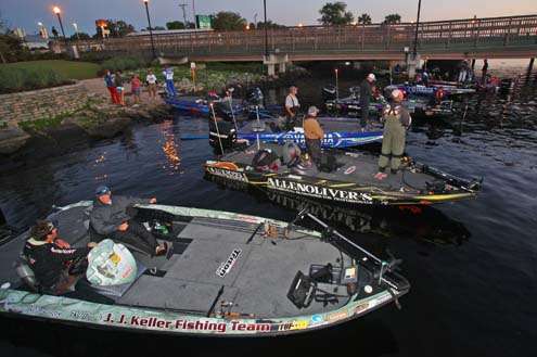 <p>
	 </p>
<p>
	Anglers wait for the start of Day Two.</p>
