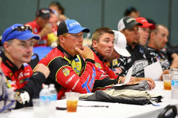 <p>
	Elite Series anglers gather for their meeting, on the eve of the second stop on the 2012 Bassmaster Elite Series schedule. </p>
