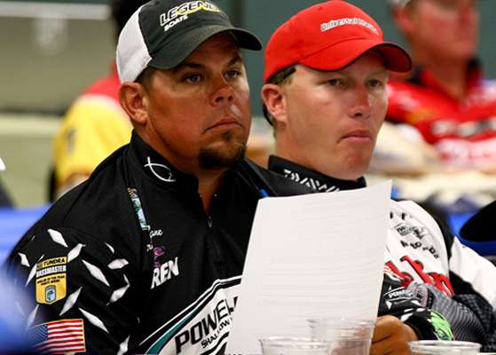 <p>
	Chris Lane and Andy Montgomery listen as the anglers briefing gets underway. </p>

