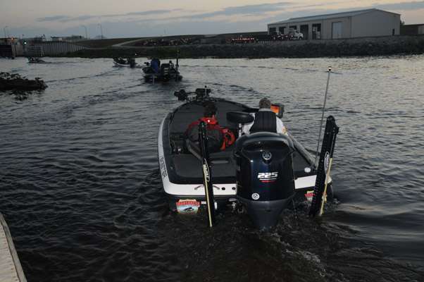 <p>
	The Southern Divisional competitors cruise out of Roland Martinâs Marina to find Lake Okeechobee bass.</p>

