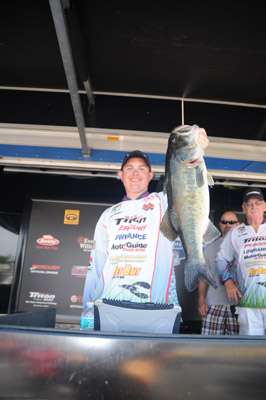 <p>
	Junior Bassmaster Zeke Gossett caught the biggest bass of his life, a 7-pound, 1-ounce largemouth, but the problem is he tricked the big fish during a practice day for the juniors.</p>
