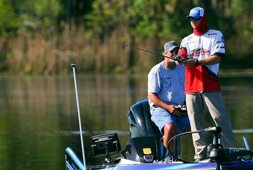 <p> 	Jared Miller started the morning in 50th place with 12 pounds.</p> 