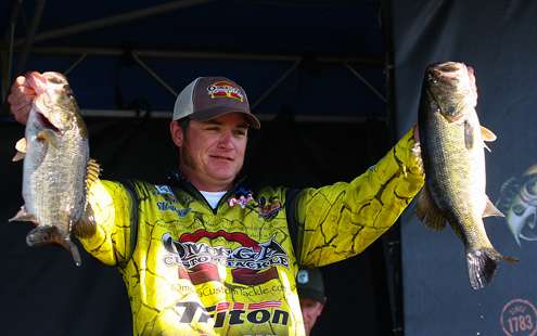 <p>
	Derek Remitz (14th, 17-8)</p>
