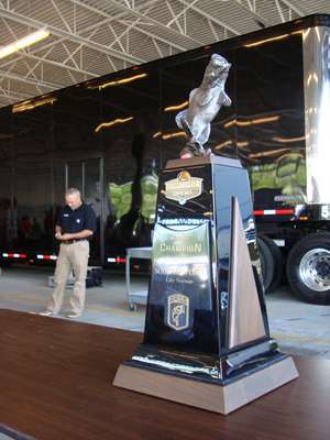 <p>
	The coveted Bass Pro Shops Bassmaster Southern Open trophy on display.</p>
