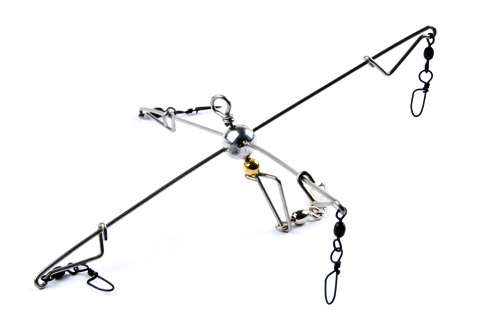 <p>
	<strong>Cumberland Pro Lures C-Rig</strong></p>
<p>
	The C-Rig is a short-arm rig that keeps maximum space between your baits, creating fewer tangles and fouls-ups. The arms are the same thickness as found on The Cure. <a href=