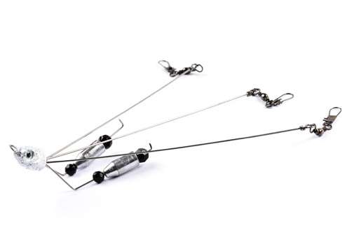 <p>
	<strong>Castaic Charlie's Walker Rig</strong></p>
<p>
	This unique rig is designed to be "walked" on the bottom or swam through cover such as timber or brush. It's also legal in states with 3-lure restrictions. <a href=