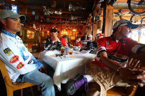 <p>
	Casey Ashley, Marty Robinson and Jonathon VanDam sat together during the briefing. </p>
