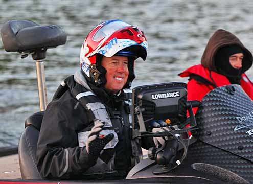 <p>
David Walker goes through the take-off line.</p>