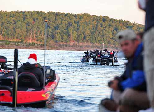 <p>
Boats stack up as they prepare to blast off on Day One of the third Elite Series event of the season.</p>