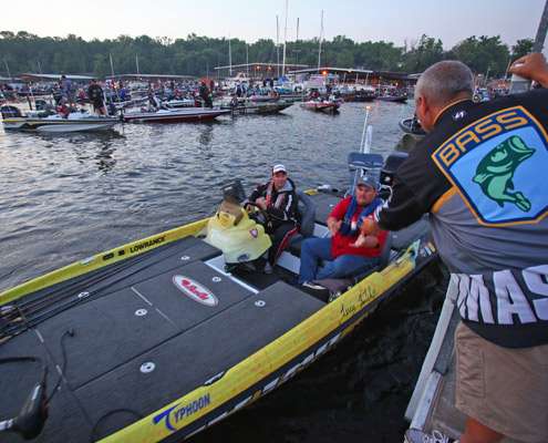 <p>
	Terry Butcher and his co-angler are tossed a float before they take off on Table Rock Lake.</p>
