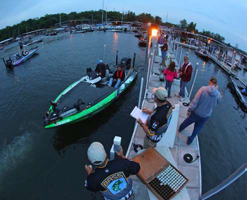 <p>
	Clark Reehm makes his way past inspection before starting Day Two of the Bass Pro Shops Bassmaster Central Open.</p>
