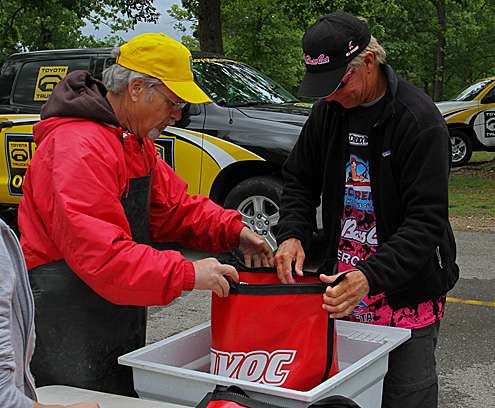 <p>
	Kevin Short goes through the transfer station.</p>
