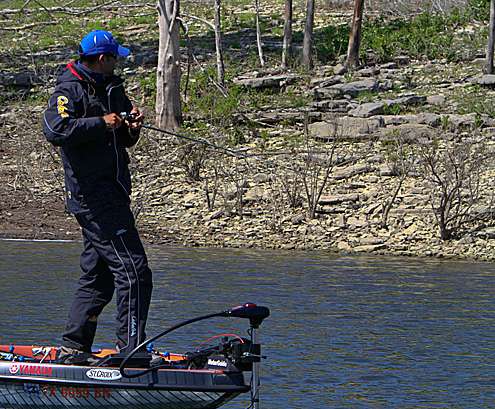 <p>
	Niggemeyer tries to set the hook on another Bull Shoals bass.</p>
