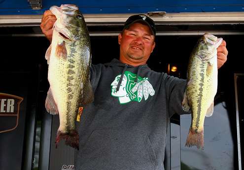 <p>
	Mike Hoese, Co-Angler (19th, 14-15)</p>
