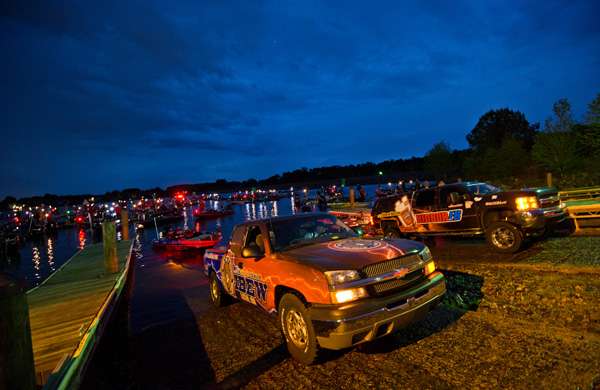 <p>
	Clouds and rain are in store for Day One of the Bass Pro Shops Southern Open #2.</p>
