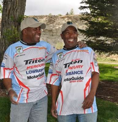 <p>
	Identical twins Ron and Don Welch are both representing the California B.A.S.S. Federation Nation for the Gilroy Bassmasters.</p>
