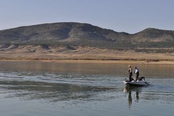 <p>
As suspected, anglers reported catches of lake trout and rainbow trout far more often than catches of keeper smallmouth.</p>