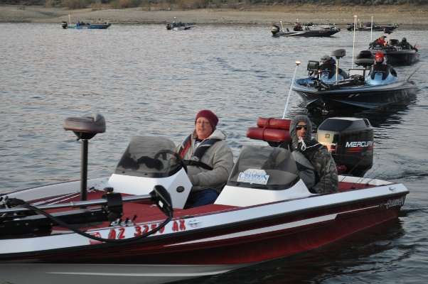 <p>
	Ed Miller of Arizona and Alan Zamora of Nevada head out.</p>
