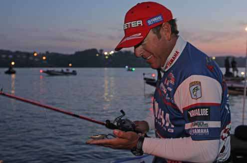 <p>
	Dean Rojas currently in fifth with 56-4 shows off his signature series Spro frog.</p>
