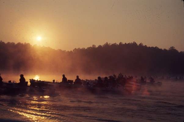 <p>
	1972 Bassmaster Classic contenders and their observers await the blastoff for a morning of competition on Percy Priest Lake, near Nashville.</p>

