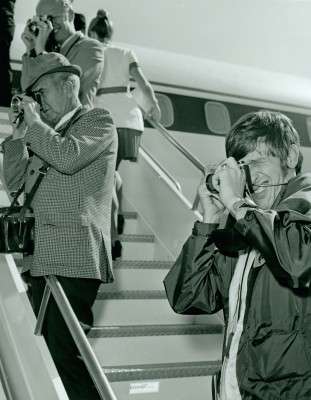 <p>
	Outdoor writers âmembers of the entourage on mystery flights to Bassmaster Classic destinations â snap photos of Classic contenders lining up to board the plane.</p>
