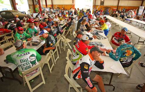 <p>
	Anglers meet and greet before the meeting starts.</p>
