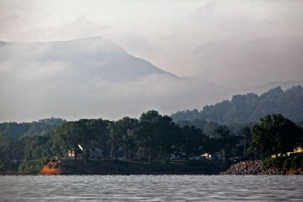 <p>
	Douglas Lake is located in the foothills of the Great Smoky Mountains.</p>
