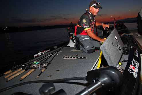 <p>
	Jeff Kriet lays out his weapons of choice for the final day.</p>
