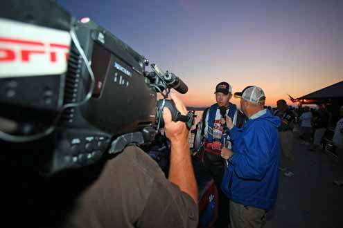 <p>
	Dave Mercer interviews Andy Montgomery as the cameras roll footage.</p>
