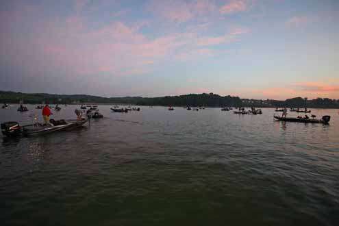 Spectator boats crowd the marina as Day Four begins on Douglas Lake.