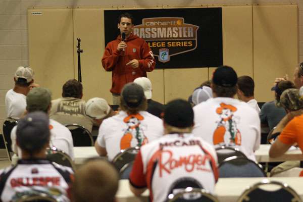 <p>
	Emcee Rob Russow welcomes the teams to the tournament.</p>
