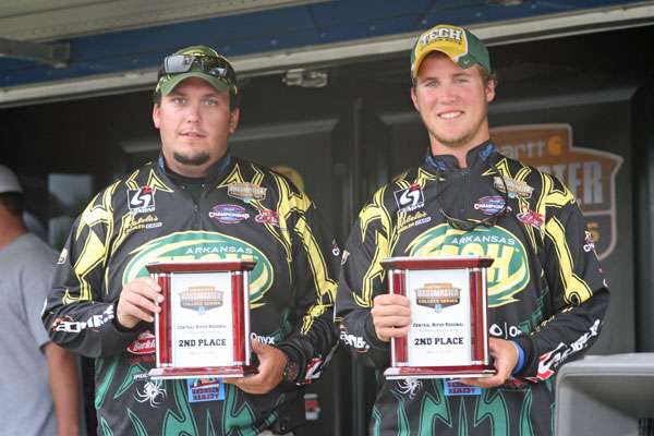 <p>
	Arkansas Techâs Jordan Mullenix and Evan Smith with their plaques for second place.</p>

